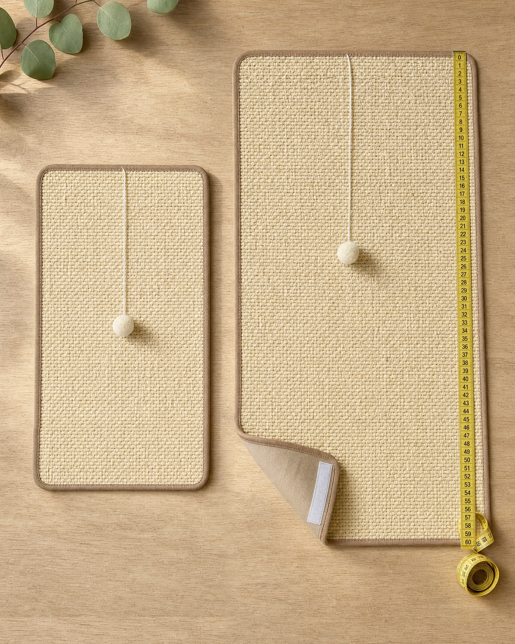 Tapetes de sisal chico (20 × 40 cm) y grande (30 × 60 cm) con cinta métrica: son flexibles y traen velcro atrás