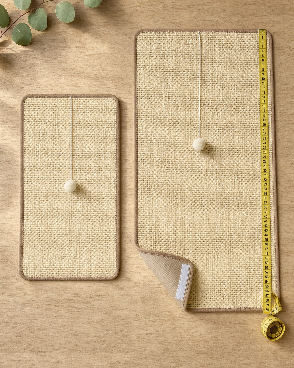 Tapetes de sisal chico (20 × 40 cm) y grande (30 × 60 cm) con cinta métrica: son flexibles y traen velcro atrás